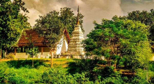 Tag 2: Stadtrundfahrt in Luang Prabang (F)