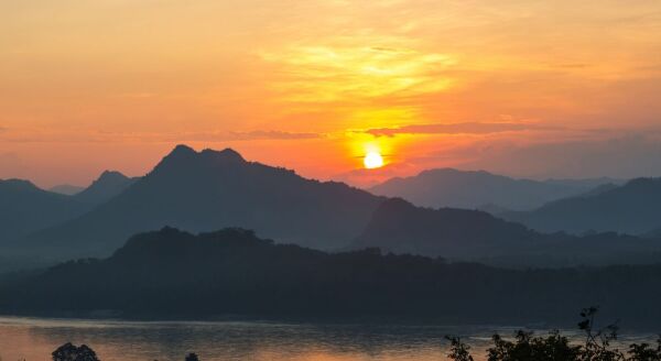 Tag 2: Stadtrundfahrt in Luang Prabang (F)