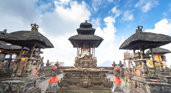 Tag 8: Besakih-Tempel & Berg-Agung-Tour (F)