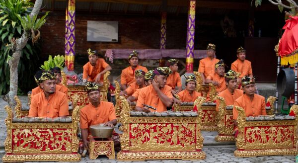 Tag 3: Gamelan- & Tanz-Workshop – Batukaru-Tempel – Belimbing (F)