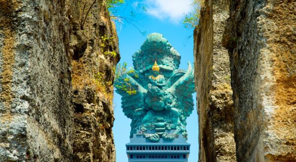 Tag 2: Half day Uluwatu Tours (B/D)