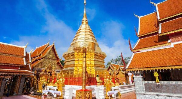 Tag 5: Halbtagestour durch Chiang Rai – Transfer nach Chiang Mai (F)