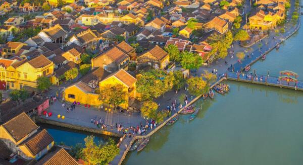 Tag 8: Hue – Transfer nach Hoi An (F) – Privattransfer