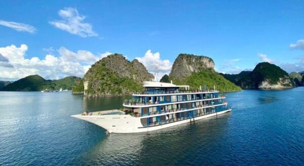 Tag 5: ABSEITS DER AUSGETRETENEN PFADE IN DER HALONG-BUCHT – DUNKLE & HELLE HÖHLE – HANOI (B/L) GEMEINSAME KREUZFAHRT, BUS