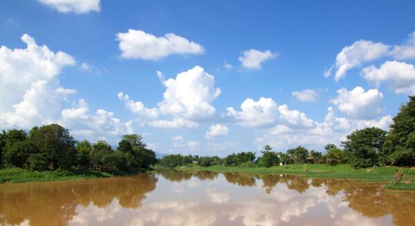 Tag 5: Flug von Bangkok nach Chiang Mai – Bootsfahrt auf dem Mae-Ping-Fluss (F)