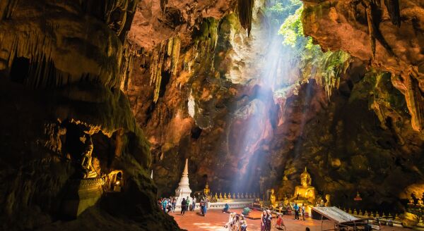 Tag 4: Reise von Bangkok nach Hua Hin mit Besuch von Phetchaburi (F/M)