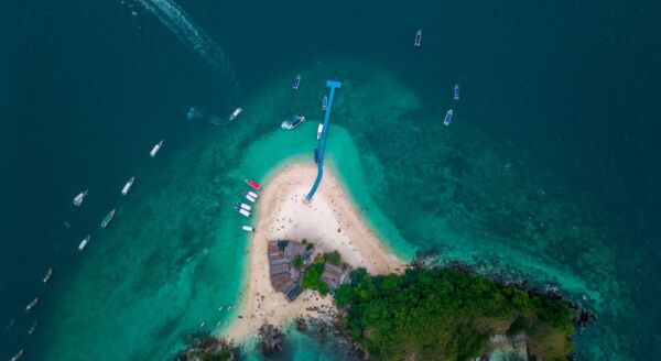 Tag 5: Phuket – Transfer nach Koh Phi Phi (F)