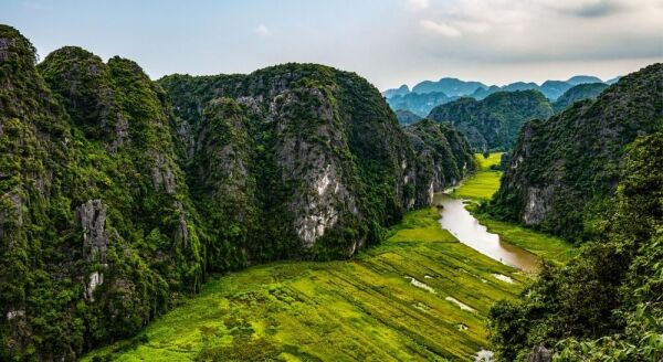 Tag 7: Tagesausflug nach Ninh Binh – Hoa Lu – Tam Coc (F/M)
