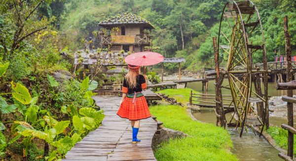 Tag 6: Von Hanoi nach Sapa – Trekking zum Dorf Cat Cat (F/M/A) – Gruppentour